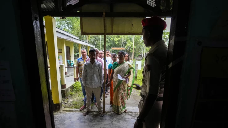 Alegeri în India. Cea mai mare democraţie din lume merge la vot