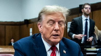 Trump râdea degeaba de „Sleepy Joe”. Fostul Președinte al SUA a adormit în timpul procesului