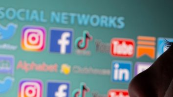 WSJ: Tinerii sunt ținta fake news. Mirela Mărcuț: „Lipsa de educație media duce la dezinformare”