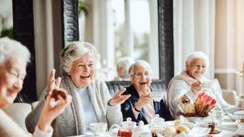 Franța a descoperit secretul longevității. Peste 31.000 de persoane vor împlini anul acesta peste un secol de viață