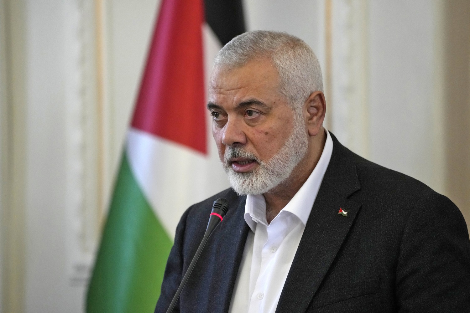 Trei copii și patru nepoți ai liderului Hamas, Ismail Haniyeh, au fost uciși într-un atac israelian. Momentul când a primit vestea