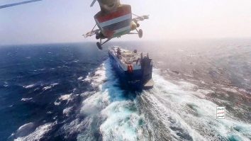 Iohannis vrea ca militarii români să participe la operațiunile SUA-UE împotriva rebelilor Houthi