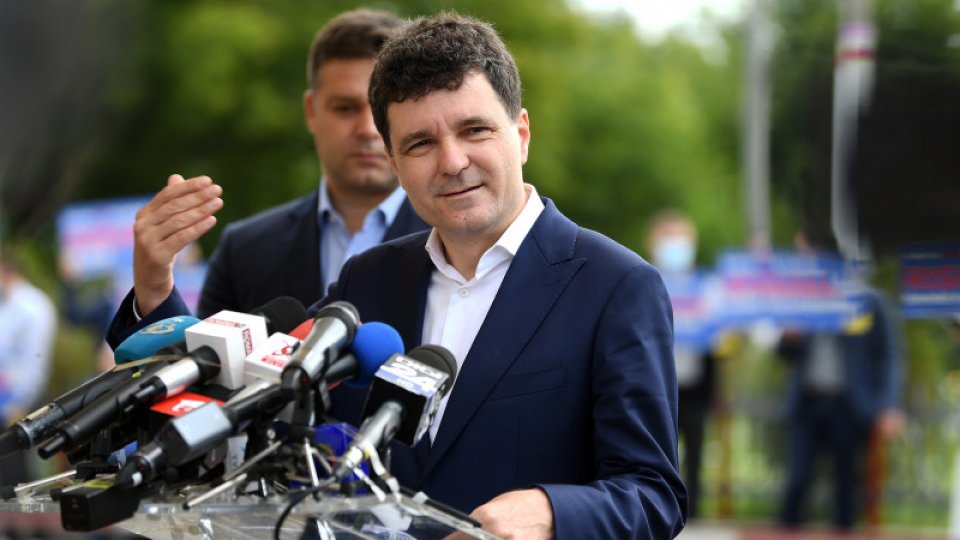 SONDAJ. Nicușor Dan ar câștiga alegerile pentru Primăria Capitalei. Câte voturi ar obține Cîrstoiu