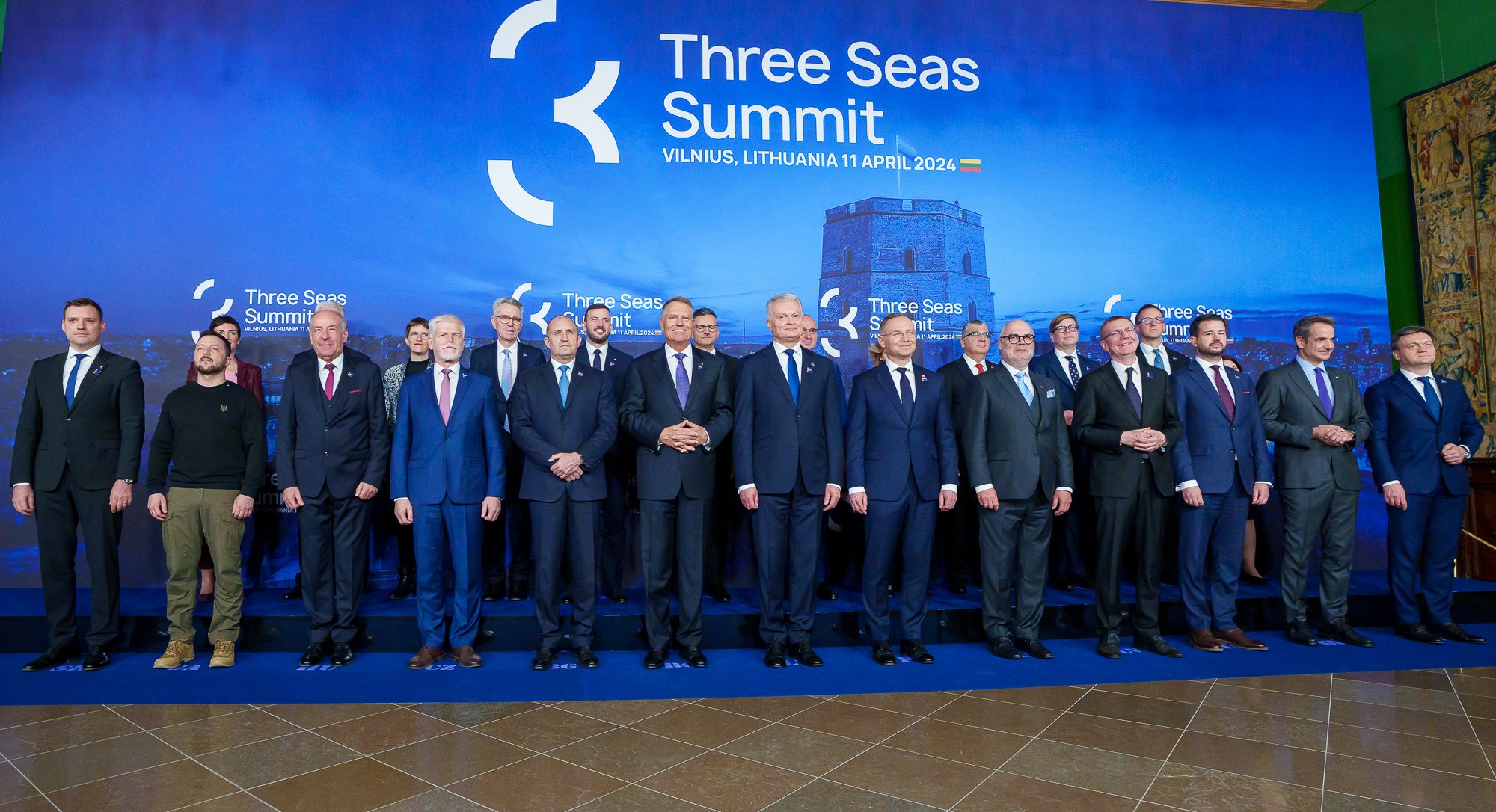 Iohannis se comportă ca un Secretar General al NATO: „Am avut o discuție substanțială cu Zelenski. Am reiterat sprijinul pentru Ucraina”