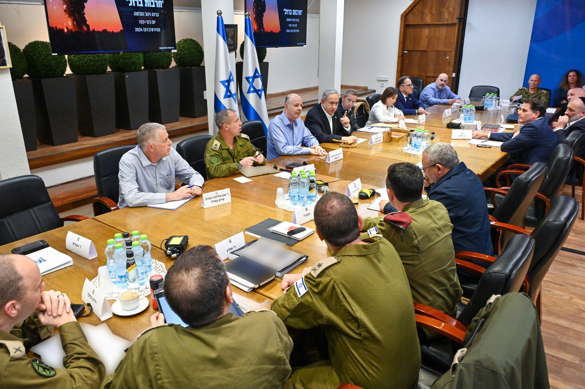 LIVE UPDATE. Israelul se pregătește de atac. În orice moment, ținte sensibile din Iran ar putea fi lovite