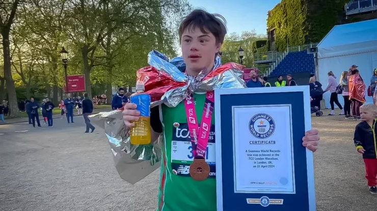 Maratonul de la Londra: Un alergător adolescent cu sindromul Down obține un nou record: „Este realizarea visului său”