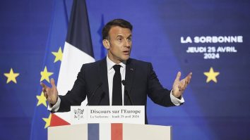 Macron avertizează că Europa e în pericol și propune dotarea UE cu arme nucleare: „Să nu devenim vasalii SUA”
