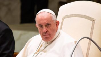 Vaticanul își reafirmă opoziția față de maternitatea surogat, operațiile de schimbare a sexului, teoria identității de gen