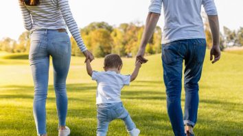 Tu cum faci parenting? Raluca Rus: „E important să rămânem calmi în orice situație conflictuală”