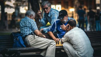 România se confruntă cu o criză demografică. George Butunoiu: „Orice generație nouă aduce schimbări într-o societate”