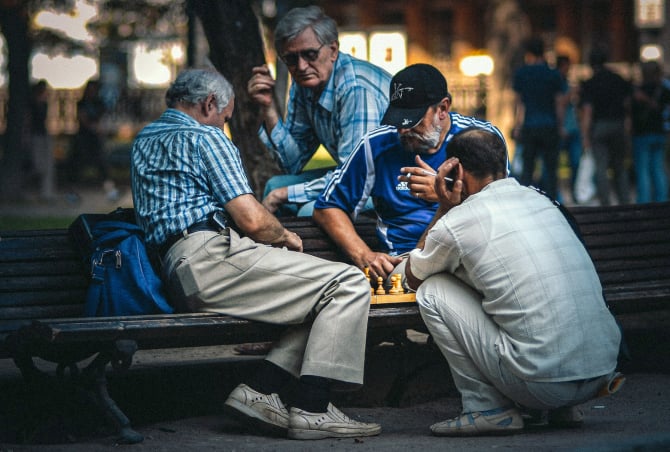 România se confruntă cu o criză demografică. George Butunoiu: „Orice generație nouă aduce schimbări într-o societate”
