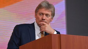 Liderii mondiali au reacționat la ajutorul votat în Camera Reprezentanților. Peskov: „Va îmbogăți mai mult SUA și va ruina Ucraina”