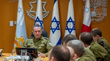 Reacția Israelului este sigură dar încă se mai lasă așteptată