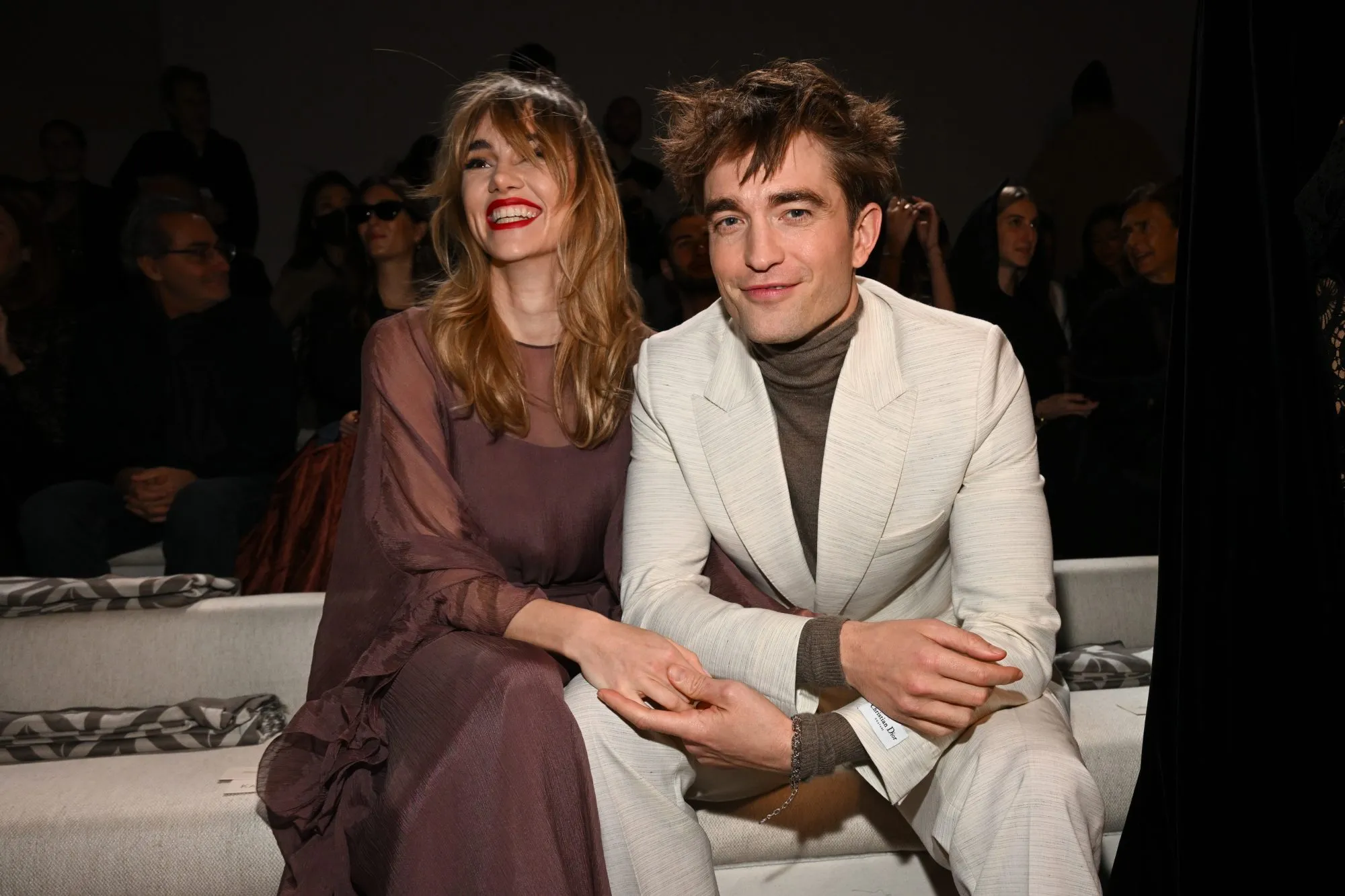 Robert Pattinson și modelul Suki Waterhouse au devenit părinți pentru prima dată