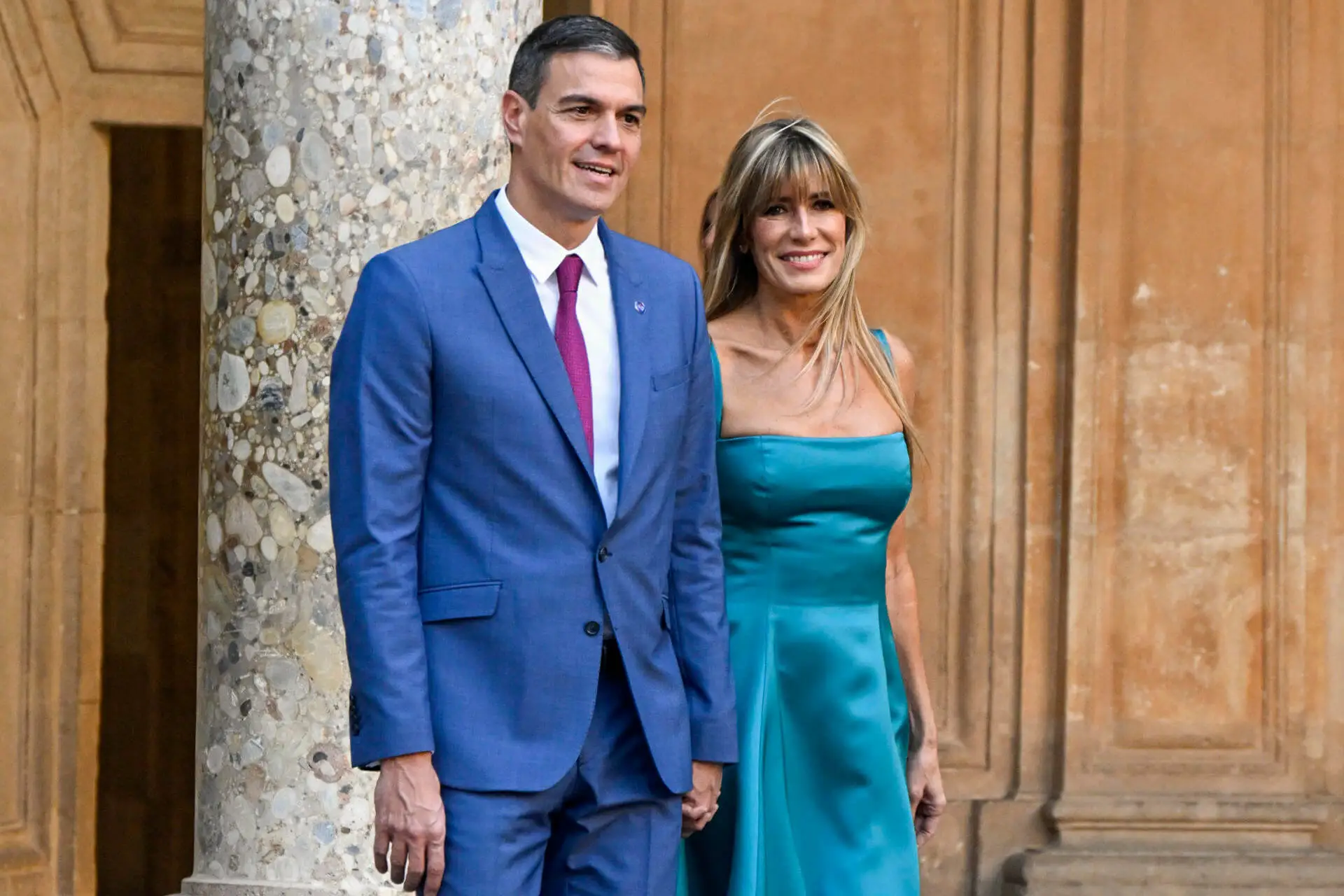 Pedro Sánchez ia în calcul demisia. Soția Premierului spaniol este anchetată pentru presupus trafic de influență