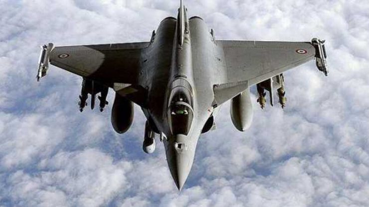 Serbia se îndepărtează de Rusia şi urmează să cumpere 12 avioane de luptă franceze Rafale