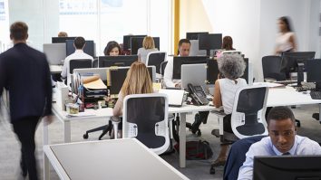 Sedentarismul a ajuns o problemă la nivel mondial. Antrenor de fitness: „Generatorul unor acțiuni bune din punct de vedere profesional este chiar mișcarea”