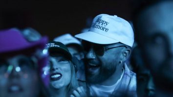 VIDEO. Taylor Swift a fost fotografiată alături de Travis Kelce la Coachella. Cum au fost surprinși cei doi