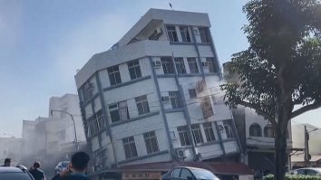 Un cutremur major, de magnitudine 7,7, a avut loc în Taiwan. Mai multe clădiri s-au prăbuşit/ Cel puțin nouă persoane au murit