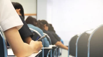 Absolvenții care au promovat Bacalaureatul ar putea să-și mărească nota la cel puțin o probă. Ce propune proiectul de lege al USR