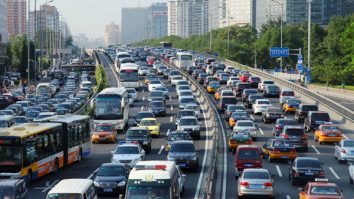 Bucureștiul rămâne „orașul nimănui” cu o infrastructură veche de mai bine de 30 de ani. Alex Vîlvoi: „Candidații vor doar funcția și posibilitatea de a-și rezolva problemele lor, nu ale locuitorilor”