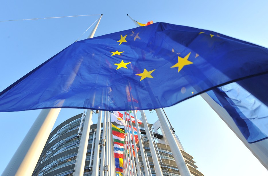 Parlamentul European adoptă reforma pieței energiei electrice din UE. Silviu Gurlui: „Se dorește o protecție sporită a consumatorilor”