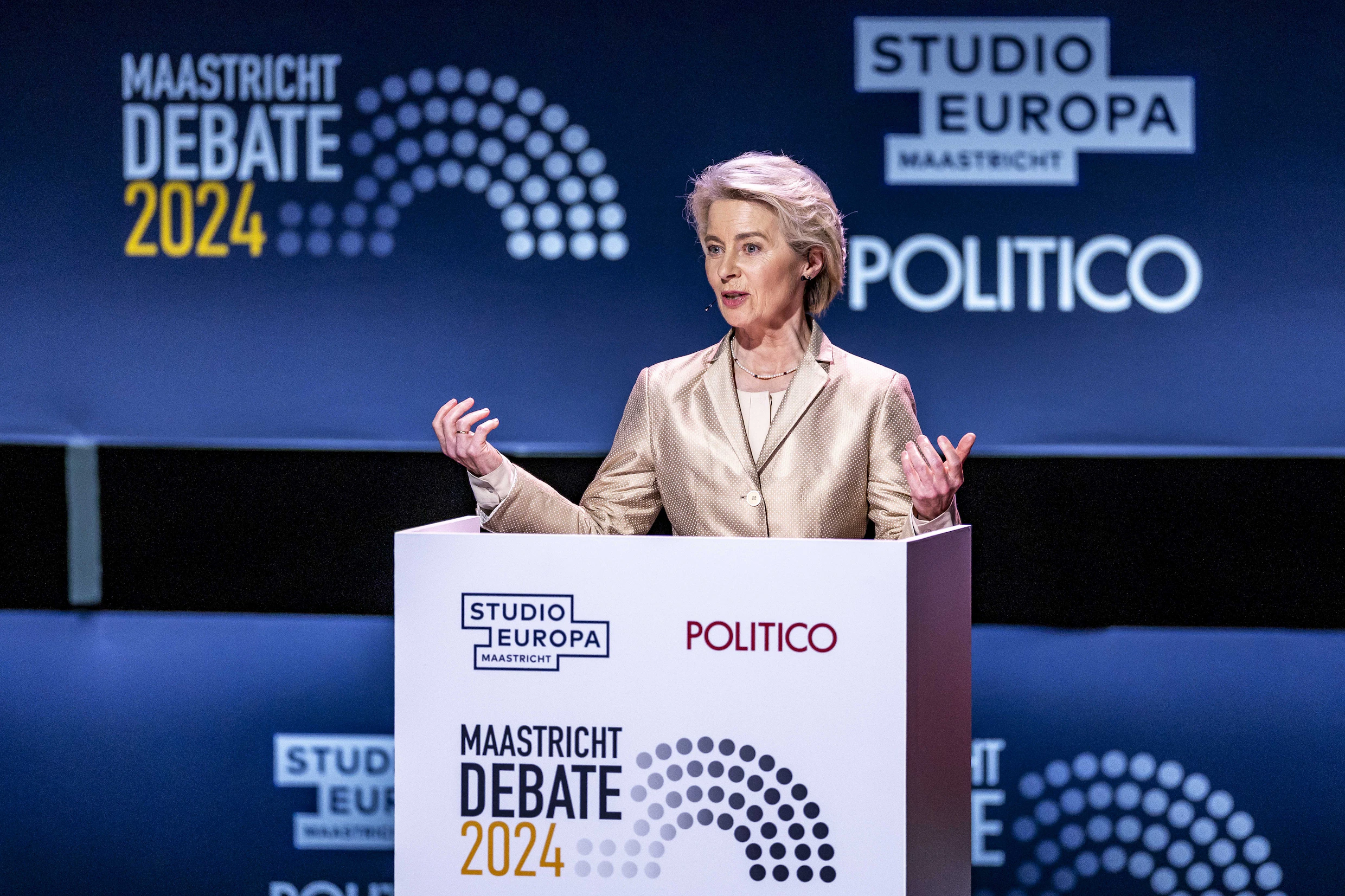 Ursula von der Leyen vrea să rămână la șefia Comisiei Europene. Ce „jocuri” face Președinta