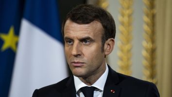 Le Monde: Franța vrea să înființeze o coaliție de țări dispuse să antreneze forțele ucrainene. Cât de realistă este ideea