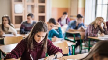 Pretestarea PISA 2025 a început în școlile din 18 județe. Aceasta are loc în perioada 13 mai – 7 iunie