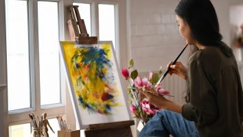 Artiștii își vând operele pe social media. Ce platformă are cel mai mare impact asupra pieței de artă