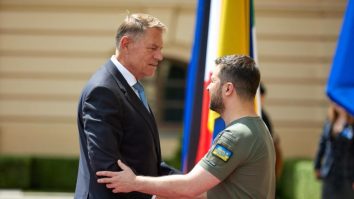 Iohannis a discutat la telefon cu Zelenski. România susține soluţia de pace propusă de Ucraina