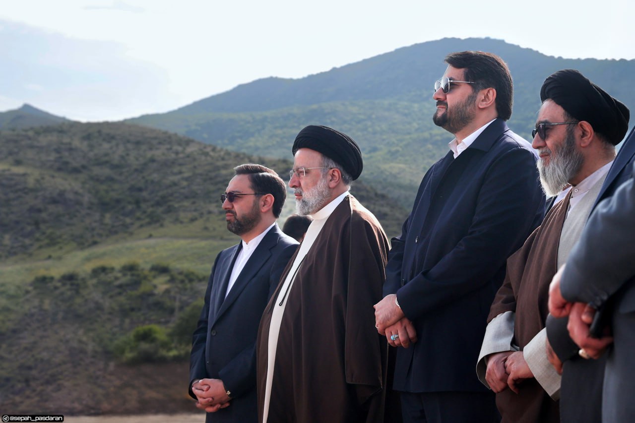 BREAKING NEWS: Elicopterul președintelui Raisi a ars complet în timpul accidentului / Raisi, Abdullahian și toți cei aflați la bord sunt morți. A fost declarat doliu național în Iran