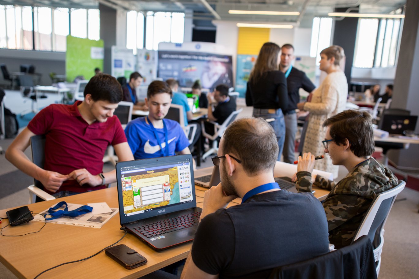 Cluj-Napoca organizează cel mai mare eveniment de Hackathon din România. Organizator: „Ediția din acest an este dedicată utilizării A.I. sub tema Tehnologie pentru binele comun”