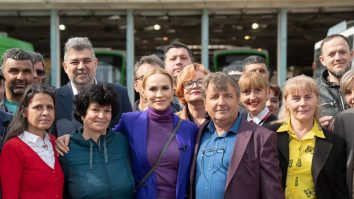 Cum arată 1 Mai electoral? Gabriela Firea și-a făcut campanie în depoul Dudești