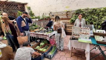 La Piața ALTFEL ai de ales dintr-o multitudine de produse ale producătorilor locali. Tania Nicoară: „Trebuie să știm să citim eticheta și mai ales să învățăm să o traducem, pentru a mânca sănătos”