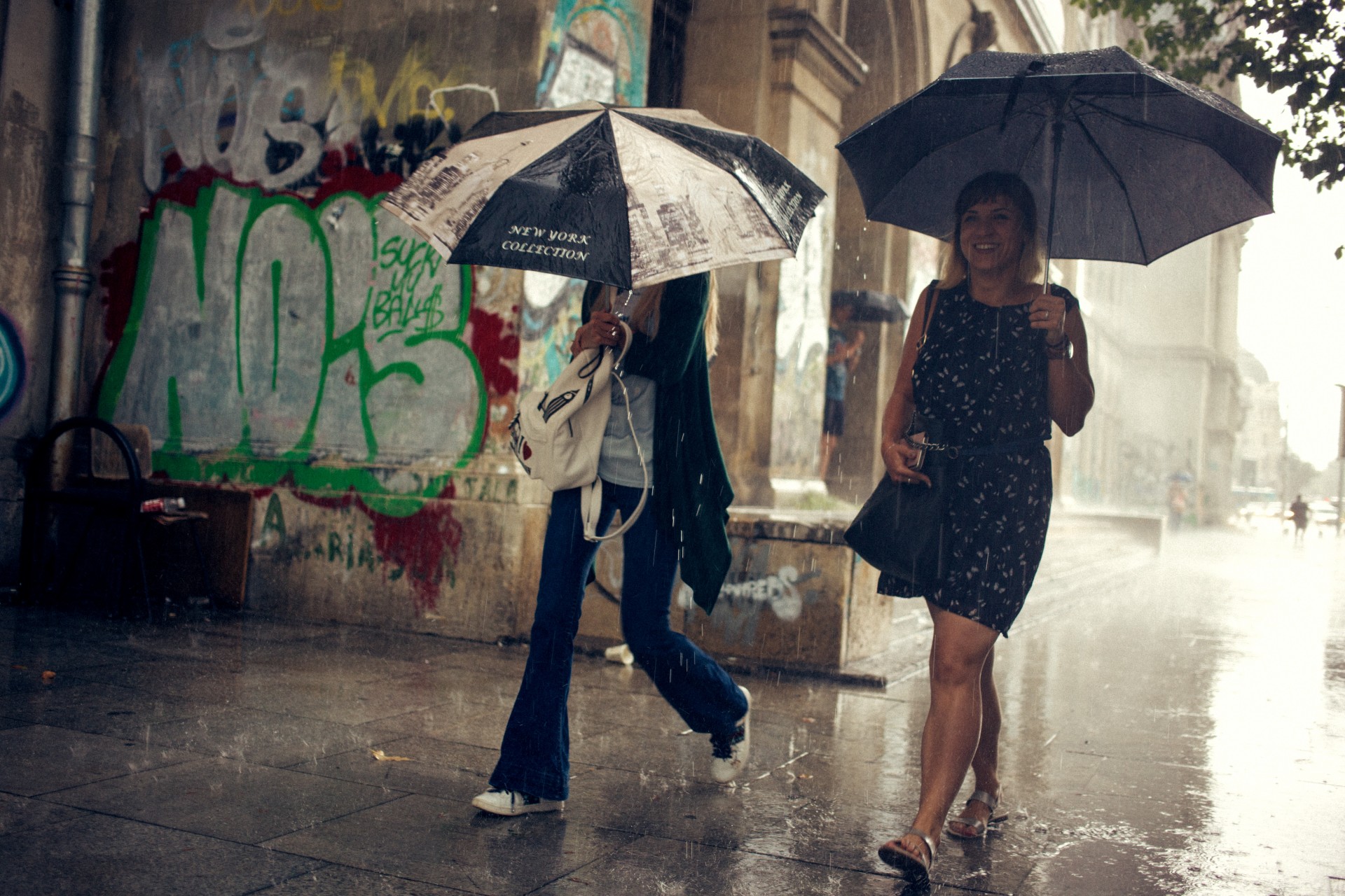 Știi de vreme? Maximele ajung la 28°C, dar ai parte de ploi de vară în toate regiunile