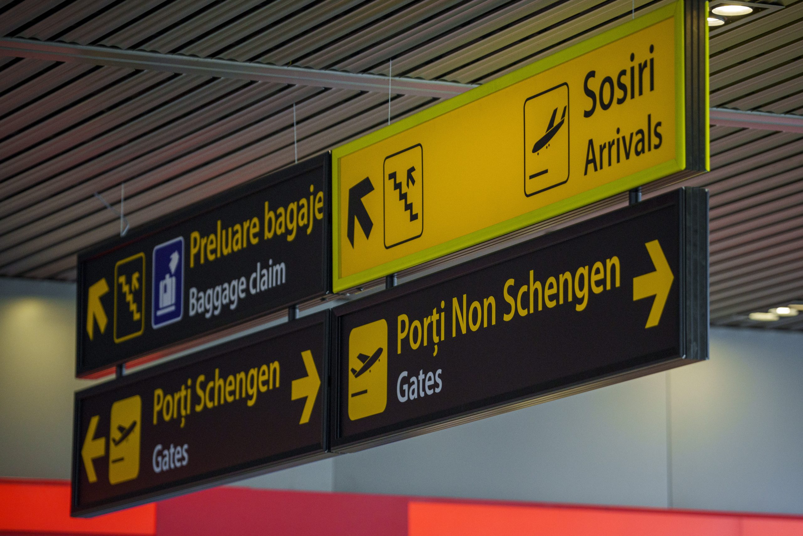 O lună de Schengen. Peste 1,5 milioane de pasageri au călătorit către destinaţii din zona Schengen