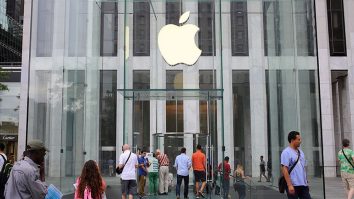 Veniturile Apple din servicii cresc cu 14%. De ce scad vânzările pentru iPhone