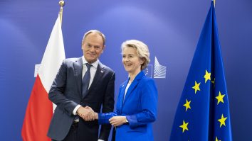 Comisia Europeană va pune capăt procedurii de sancționare a Poloniei