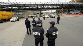 O grupare de infractori români jefuiește lăcașuri de cult din SUA. Cum acționează ROMAs