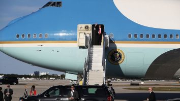 Cum arată colecția privată de avioane a lui Donald Trump? „Trump Force One” are mobilă placată cu aur