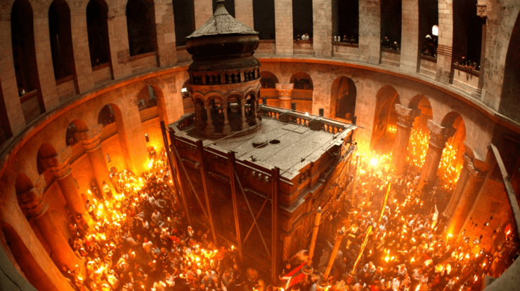 Lumina Sfântă îți aduce Învierea! Ce simbolizează aceasta și de ce este importantă pentru creștini?