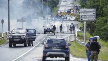 Forțele franceze lansează o „operațiune majoră” în Noua Caledonie, în timp ce tulburările cresc din ce în ce mai mult