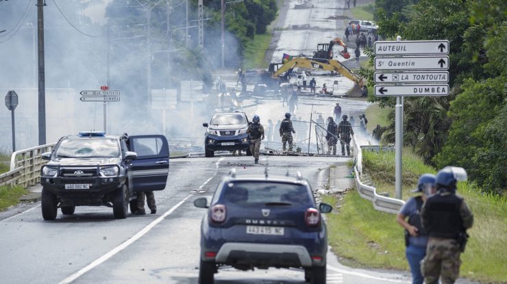 Forțele franceze lansează o „operațiune majoră” în Noua Caledonie, în timp ce tulburările cresc din ce în ce mai mult