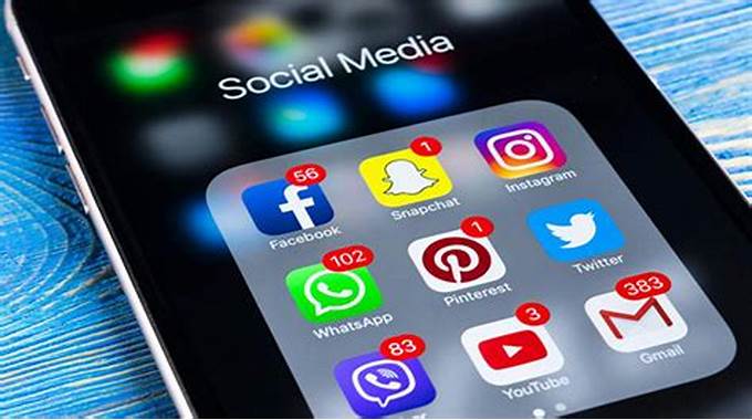 Abonamentul plătit la rețele sociale începe să devină un trend. Care sunt beneficiile pe care le oferă un astfel de serviciu