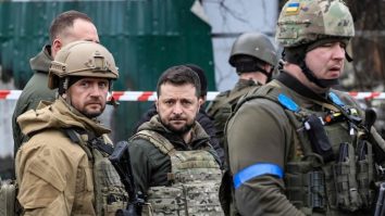 Doi oficiali ucraineni sunt acuzați de trădare din cauza unui presupus complot rusesc de a-l ucide pe Zelenski. Președintele ucrainean a fost ținta mai multor atentate rusești