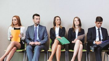 55% dintre angajații români vor să se recalifice. Lavinia Țurcanu: „A.I. îmbunătățește piața muncii. Vom folosi mai multe tool-uri în HR”