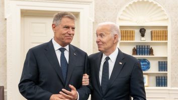 Ce au discutat Iohannis şi preşedintele SUA, Joe Biden, la Casa Albă: „Trebuie să devenim mai puternici din punct de vedere militar. Războiul este în Marea Neagră. Nu trebuie sa permitem Rusiei să câștige războiul”