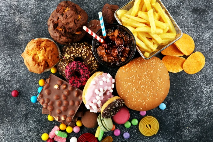 ONU avertizează că alimentele ultraprocesate îți distrug creierul. Nutriționist: „Ultraprocesarea, adaugă o mulțime de aditivi, de conservanți”