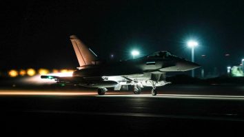 SUA și Marea Britanie au atacat ținte houthi în Yemen pentru prima dată în ultimele 3 luni